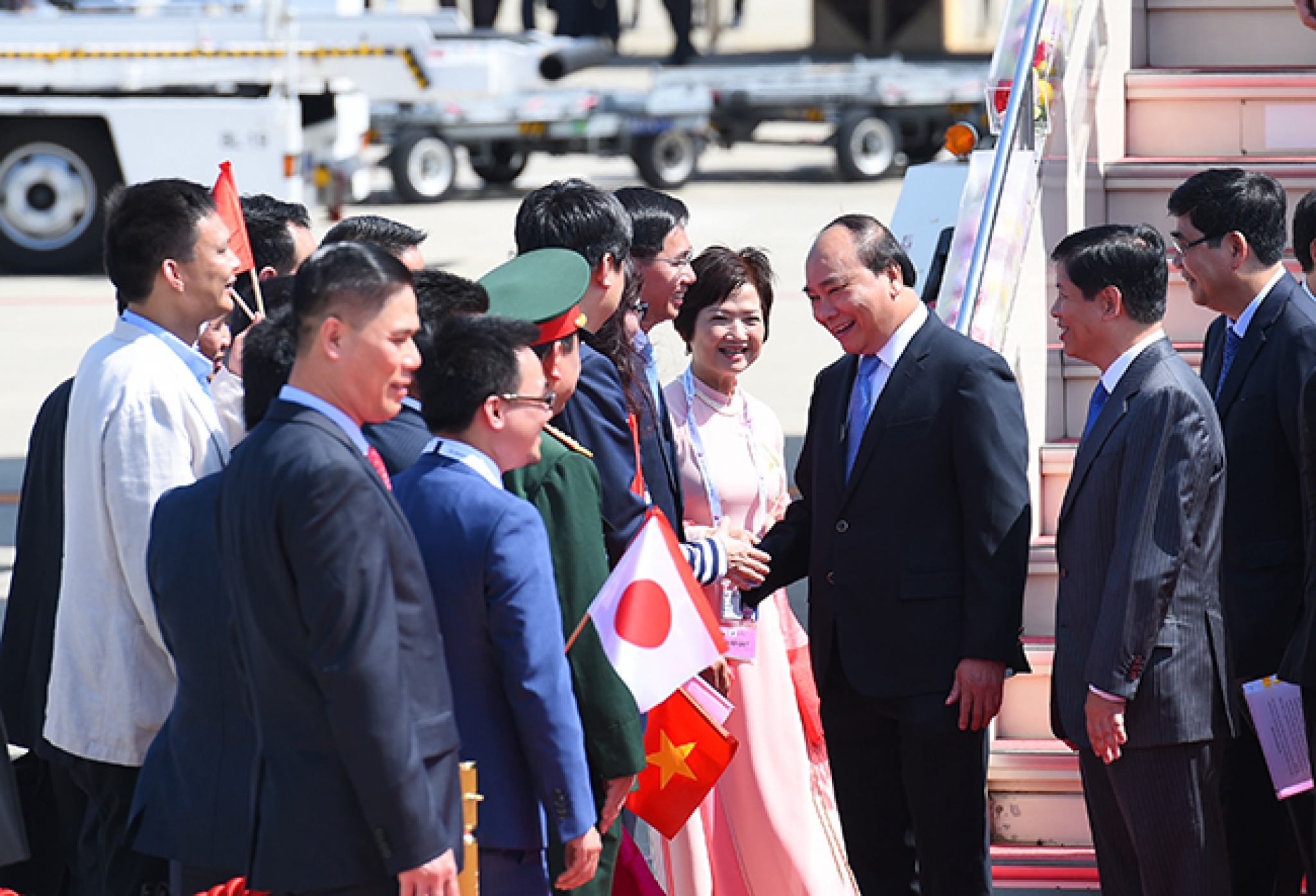 Lễ đón Thủ tướng Nguyễn Xuân Phúc tại sân bay Chabu-Nagoya, Nhật Bản