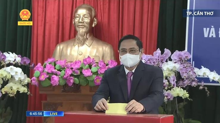 Prime Minister Pham Minh Chinh casts ballots in Can Tho