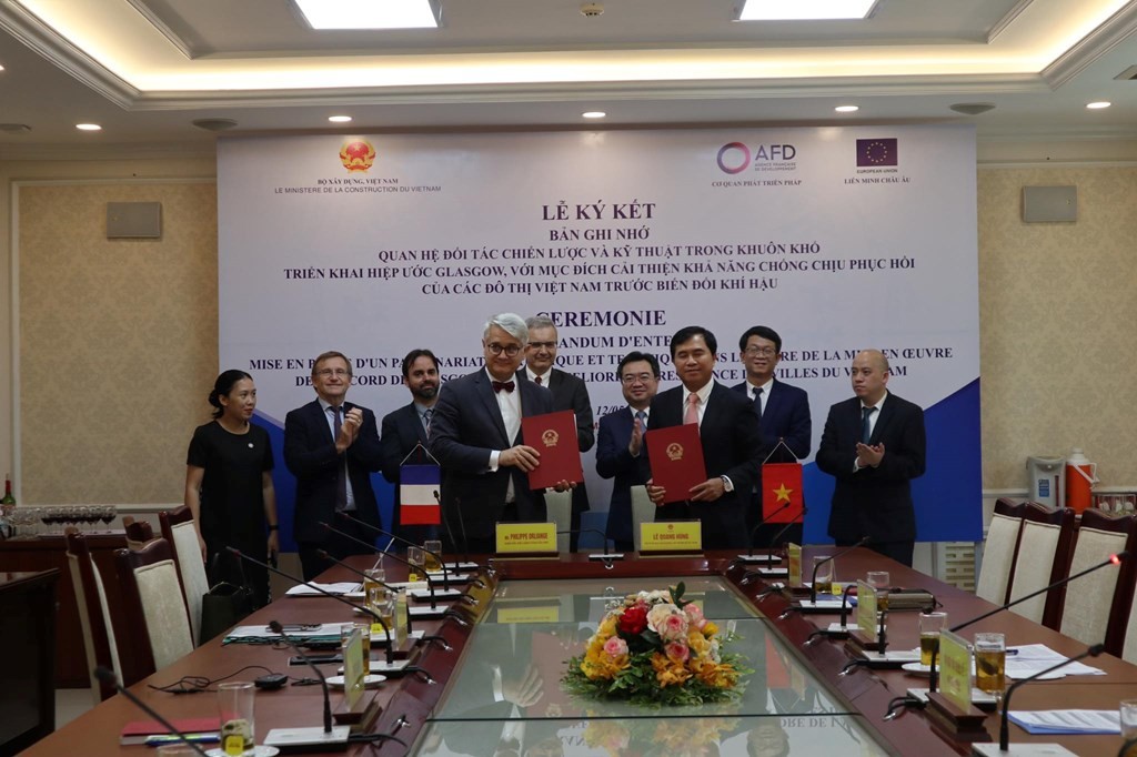 Ministry partners with French agency in sustainable urban development. (Photo: VNA)