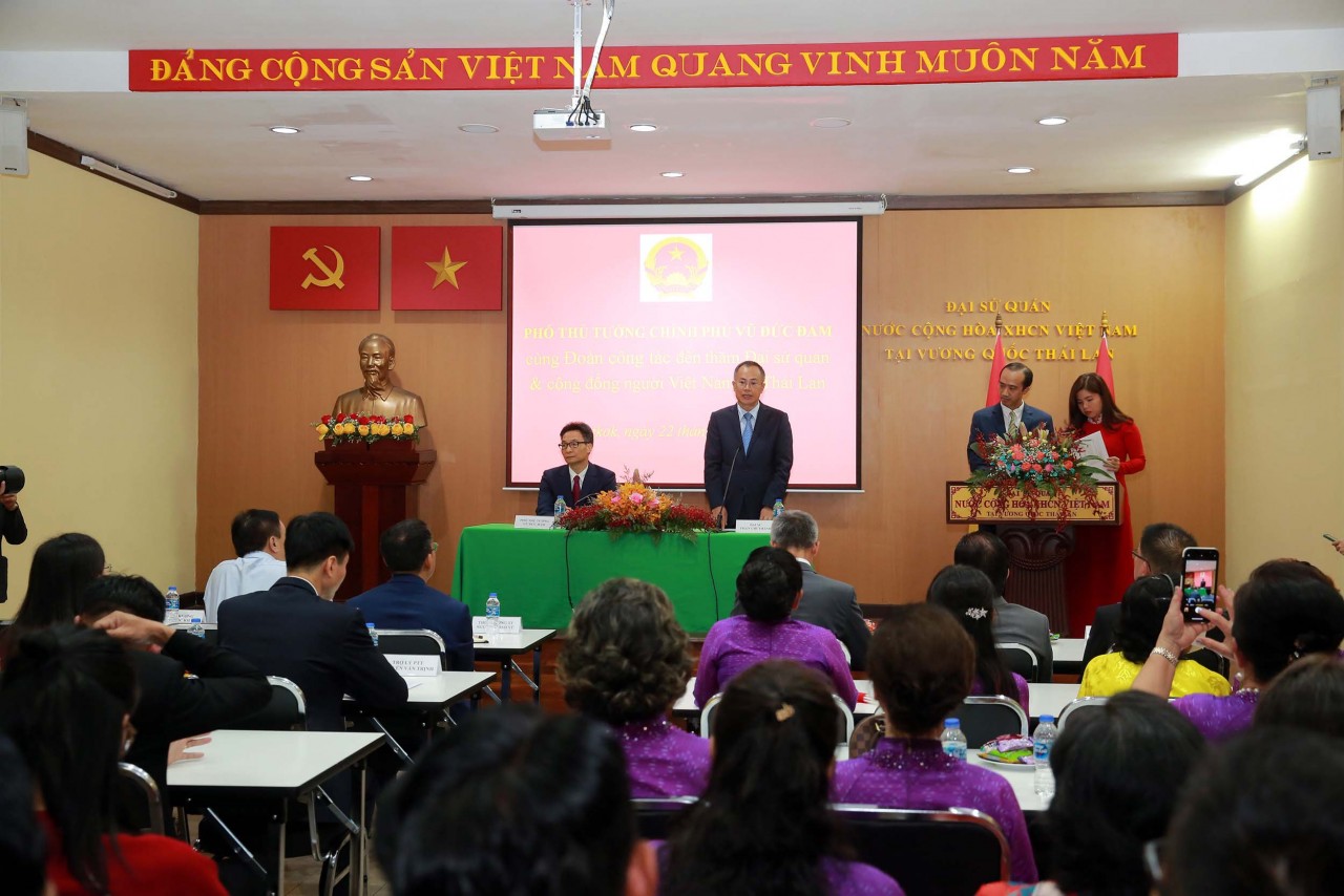 Phó Thủ tướng Vũ Đức Đam thăm Đại sứ quán và gặp gỡ cộng đồng người Việt tại Thái Lan