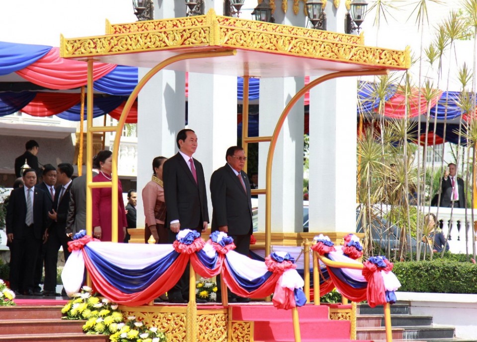 Hình ảnh lễ đón chính thức Chủ tịch nước tại Lào