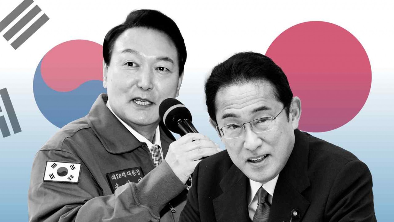 Japanese prime minister Fumio Kishida, right, and new South Korean president Yoon Suk-yeol have said they want their countries to be closer © FT montage/YNA/dpa/EPA-EFE/Shutterstock
