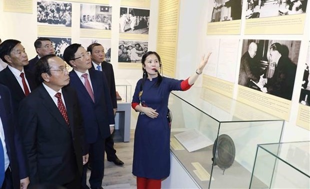 Vietnam-Laos friendship, solidarity, cooperation spotlighted at exhibition