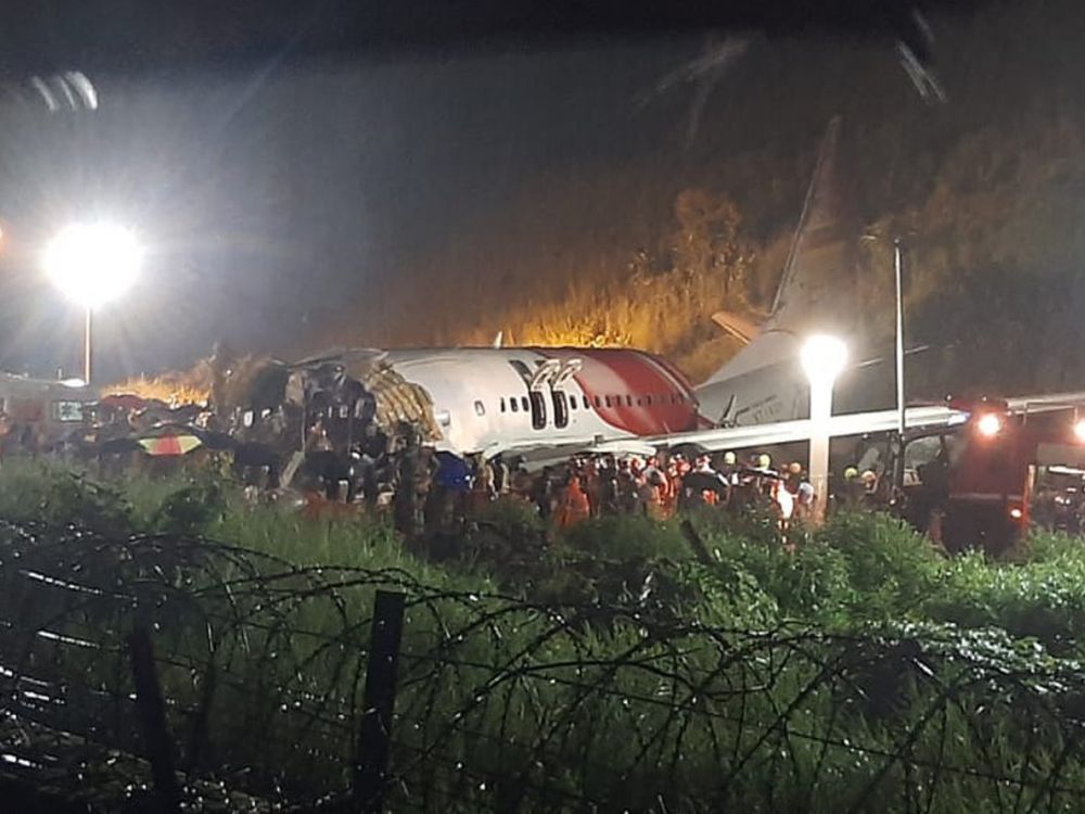 Điện chia buồn về vụ máy bay của hãng hàng không Air India Express gặp nạn
