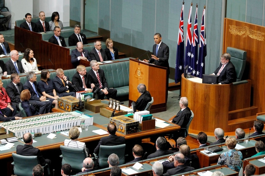 Tổng thống Mỹ Barack Obama phát biểu tại phiên họp quốc hội Australia về chiến lược tái cân bằng châu Á của Mỹ, tháng 11/2011. (Nguồn Reuters)