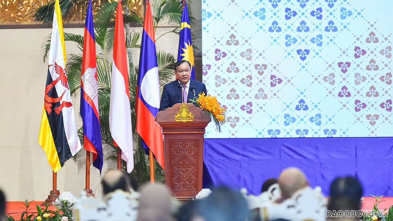 Deputy Prime Minister, Minister of Foreign Affairs and International Cooperation of Cambodia Prak Sokhonn delivers the welcoming remarks. (Photo: Tuan Anh) Deputy Prime Minister, Minister of Foreign Affairs and International Cooperation of Cambodia Prak Sokhonn delivers the welcoming remarks. (Photo: Tuan Anh)