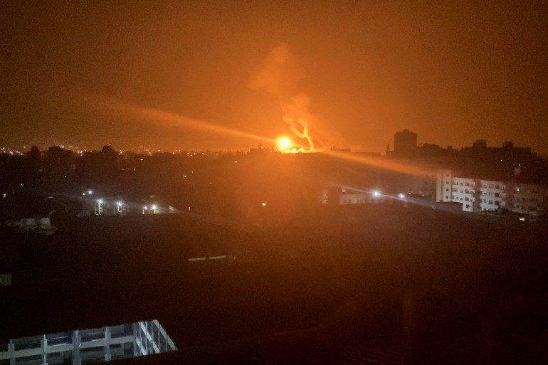Một vụ tấn công bằng tên lửa của Israel nhằm vào một vị trí ở Gaza. (Nguồn: Reuters)