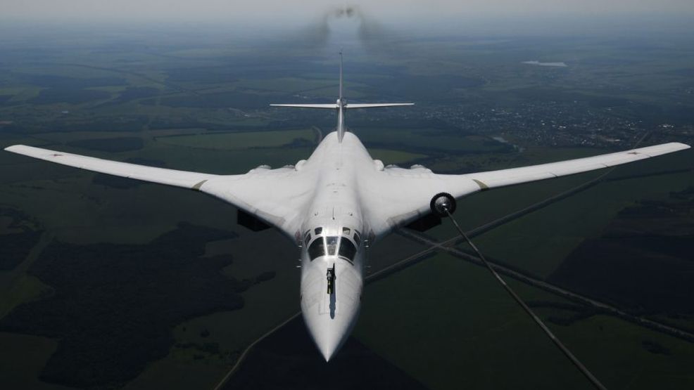 Nga: Máy bay ném bom Tu-160 lập kỷ lục chuyến bay thẳng dài nhất thế giới