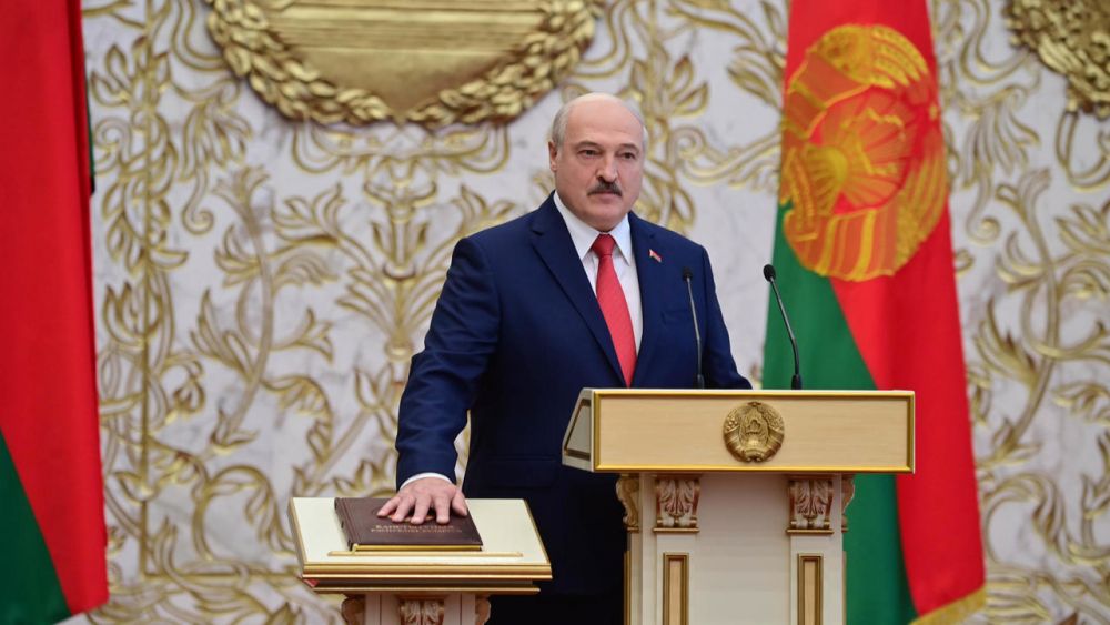 Tổng thống Pháp nói ông Lukashenko ‘phải ra đi’; Belarus bắt hàng chục người biểu tình trái phép
