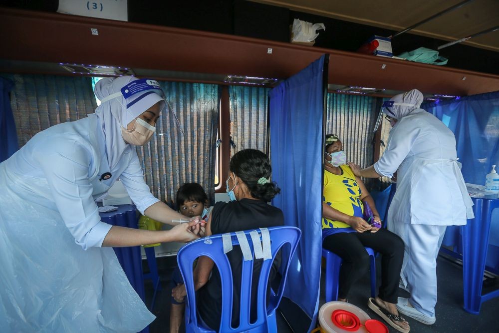 Covid-19: Malaysia, Hungary chứng minh vaccine giúp giảm thấp nhất tỷ lệ tử vong; Mỹ sẽ tiêm vaccine cho trẻ 5-11 tuổi