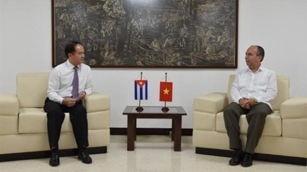 Vietnam seeks Cuban experience in religious affairs