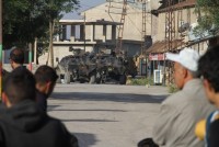 libya danh bom xe o benghazi 30 nguo i thuong vong