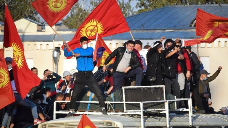 Biểu tình ở Kyrgyzstan: LHQ kêu gọi các bên ‘kiềm chế’, các nước láng giềng ‘tất bật’ thảo luận
