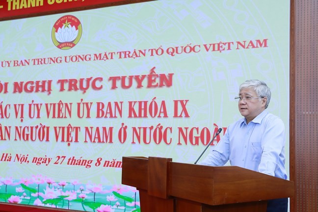 Kiều bào chung tay cùng đất nước vượt qua đại dịch Covid-19. (Nguồn: Mattran.org)