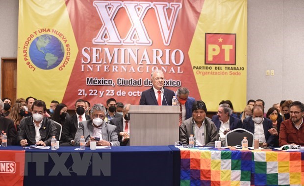 PT General Secretary Alberto Anaya Gutiérrez speaks highly of Vietnamese Party General Secretary Nguyen Phu Trong’s message of international solidarity. (Photo: VNA) 