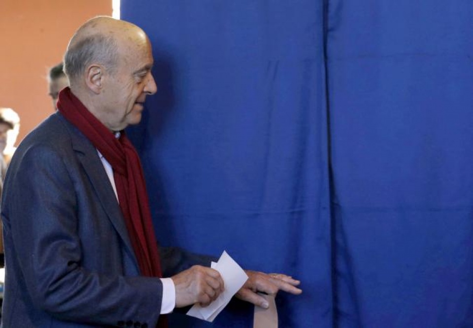 Bầu cử Pháp: Ông Juppé thừa nhận thất bại