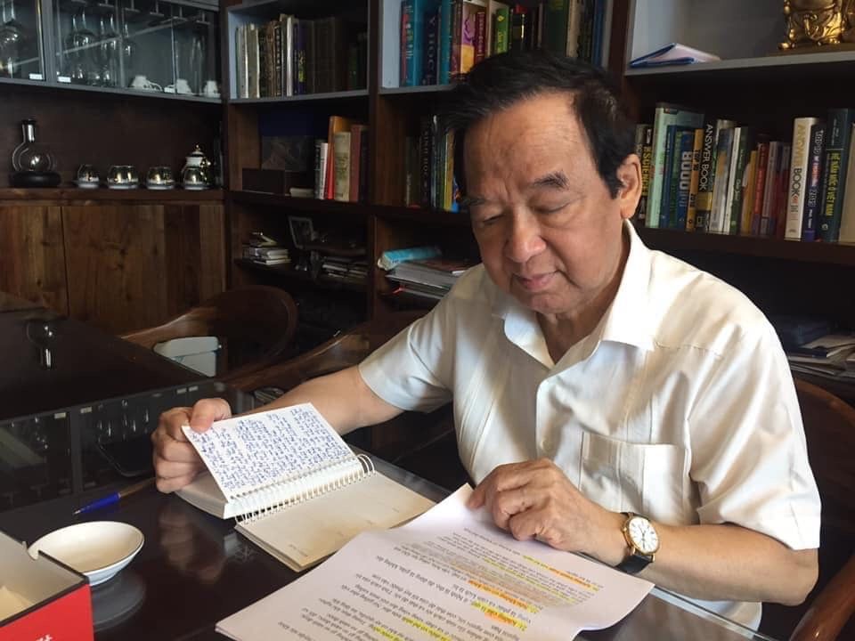 GS. NGND. Nguyễn Lân Dũng: Thầy mẫu mực về đạo đức mới mong học trò sống tử tế GS. NGND. Nguyễn Lân Dũng: Thầy mẫu mực về đạo đức mới mong học trò sống tử tế