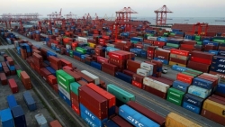 Trung Quốc: Lực đẩy từ hoạt động xuất nhập khẩu trước những ‘cơn gió ngược’