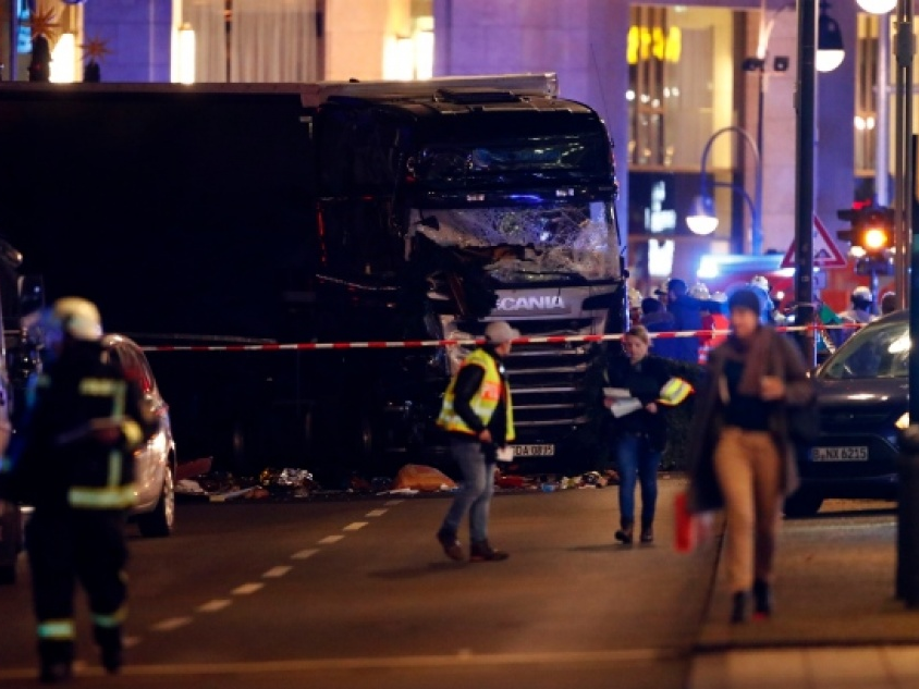 Vụ tấn công ở Berlin: Truy nã nghi phạm trên toàn châu Âu