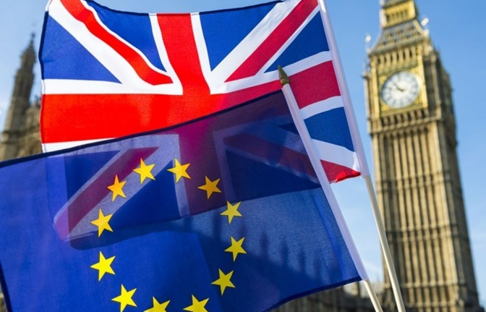 "Brexit cứng" có thể khiến kinh tế Anh "rơi tự do"