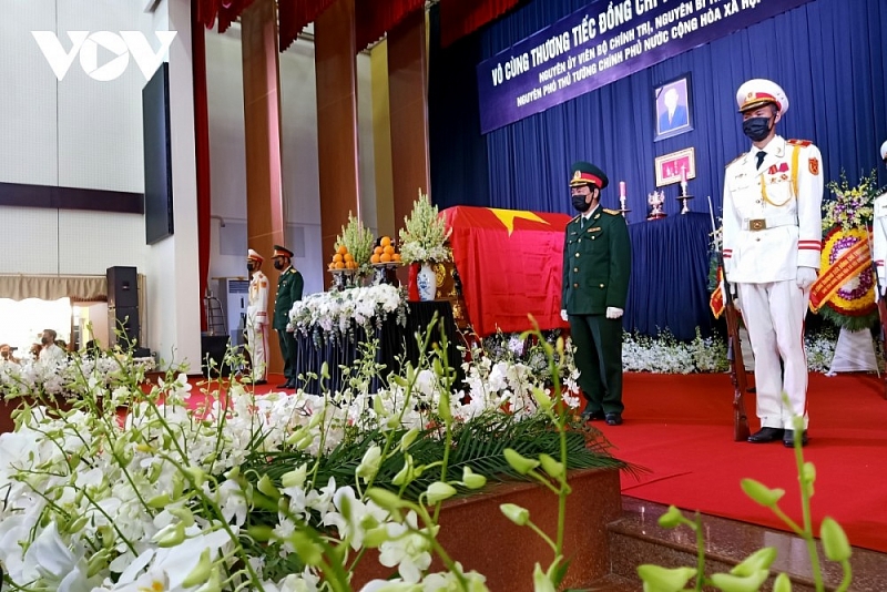 Hơn 300 đoàn đến viếng nguyên Phó Thủ tướng Trương Vĩnh Trọng