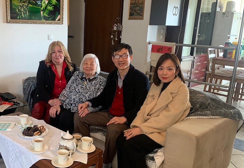 Đại sứ Việt Nam tại Hy Lạp thăm và chúc Tết gia đình anh hùng Nguyễn Văn Lập