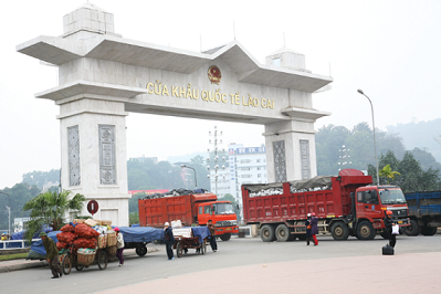 Việt Nam đề nghị Trung Quốc được xuất khẩu các lô hàng nông sản đã có mã số. Ảnh: TL