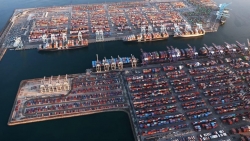 Cảng bận rộn nhất Bắc Mỹ đón lượng container kỷ lục