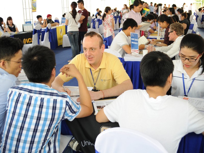 Cơ hội nhận học bổng quốc tế tại Việt Nam
