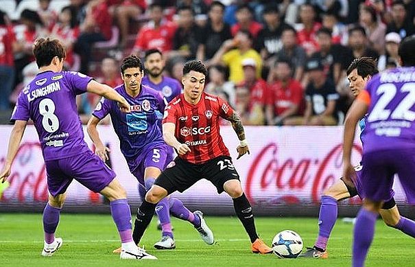 Thai-League có thể hoãn từ lượt trận cuối tuần sau vì Covid-19