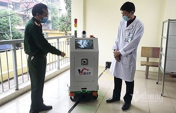 Việt Nam chế tạo thành công robot chống dịch Covid-19