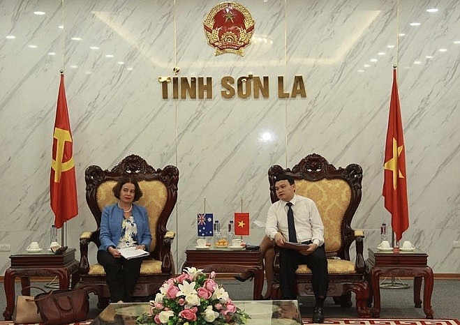 Đại sứ Australia thăm các dự án tại vùng Tây Bắc Việt Nam