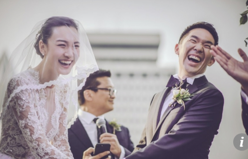 Giới trẻ Trung Quốc không tiếc tiền làm "đám cưới trong mơ"
