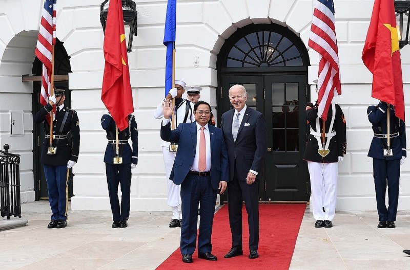 Tổng thống Hoa Kỳ Joe Biden đón Thủ tướng Phạm Minh Chính. (Nguồn: TTXVN)