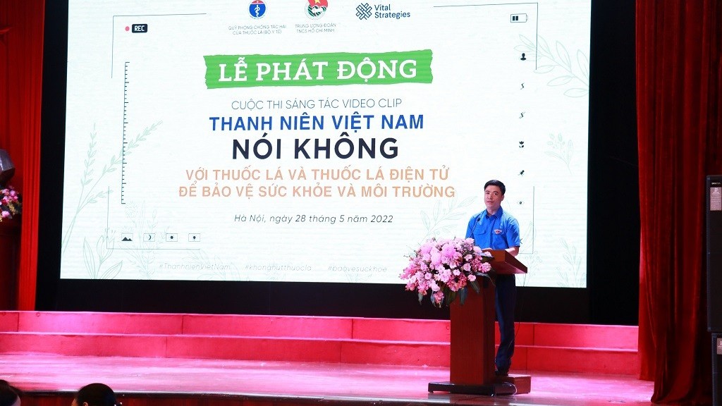 Hàng trăm thanh niên hưởng ứng Ngày thế giới không thuốc lá