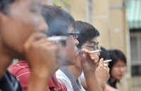 Việt Nam thuộc nhóm 15 nước hút thuốc lá nhiều nhất thế giới và đang có dấu hiệu trẻ hóa