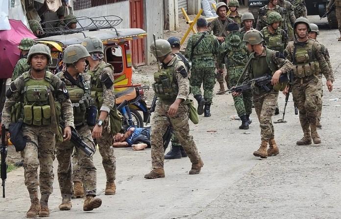 Philippines: Đánh bom liều chết, 16 người thương vong