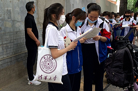 Đau đầu với nỗi lo nhân khẩu học, Trung Quốc quyết 'mạnh tay' với giáo dục tư nhân