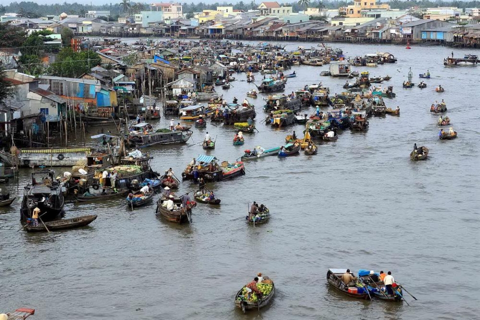 adb tiep tuc ho tro cac quoc gia ngheo va de bi ton thuong