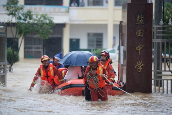 Trung Quốc 'căng mình' chuẩn bị cho đợt mưa lũ mới