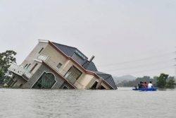 Trung Quốc 'gồng mình' ứng phó thảm họa lũ lụt lịch sử