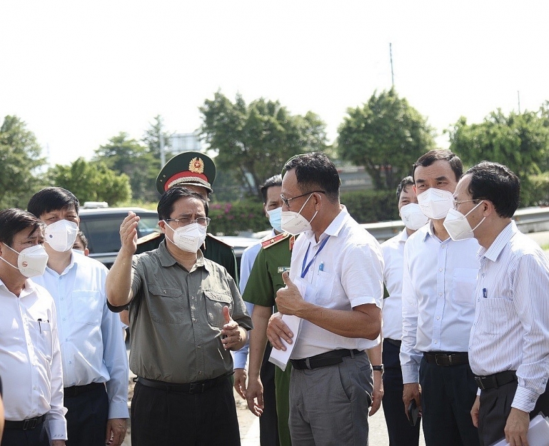 Thủ tướng làm việc với lãnh đạo TP. Hồ Chí Minh về công tác phòng, chống dịch