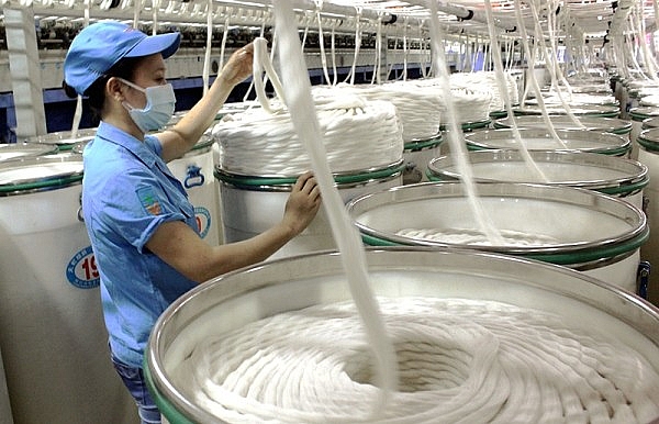 Việt Nam 'bỏ túi' thêm 1 tỷ USD nhờ tăng mạnh đơn hàng xuất khẩu xơ sợi