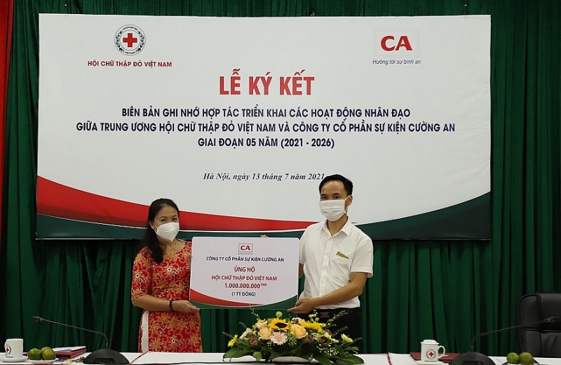 Ủng hộ 1 tỷ đồng hỗ trợ phòng chống dịch Covid-19 tại TP. Hồ Chí Minh