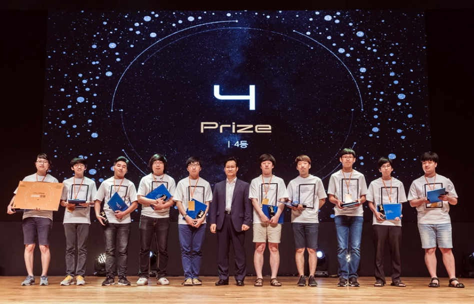 Sinh viên Việt đoạt 4 giải thưởng tại thi lập trình quốc tế Samsung