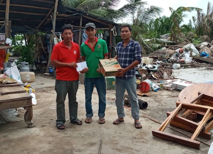 Hội Chữ thập đỏ hỗ trợ các hộ dân bị ảnh hưởng của hoàn lưu bão số 2