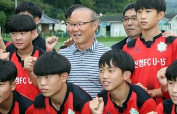 HLV Park Hang Seo: “Các cầu thủ nhí Hàn Quốc cần học hỏi U23 Việt Nam”