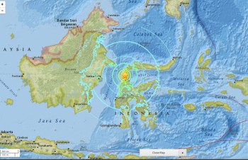 Indonesia tạm đóng cửa sân bay Palu sau động đất và sóng thần
