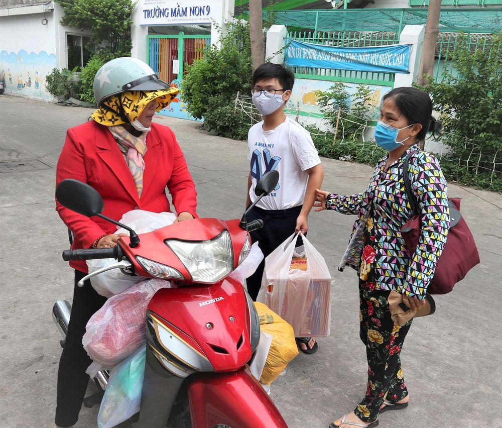Gây quỹ hỗ trợ người dân Đà Nẵng và Quảng Nam 'vượt bão' Covid-19