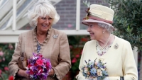 Vương hậu Camilla ca ngợi mẹ chồng 'đảm đương nhiều trọng trách lớn lao trong thời gian dài'